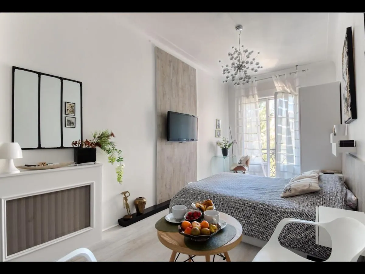 La Croisette - Superbe Studio Au Mythique Palais Miramar Cannes 0*,  France